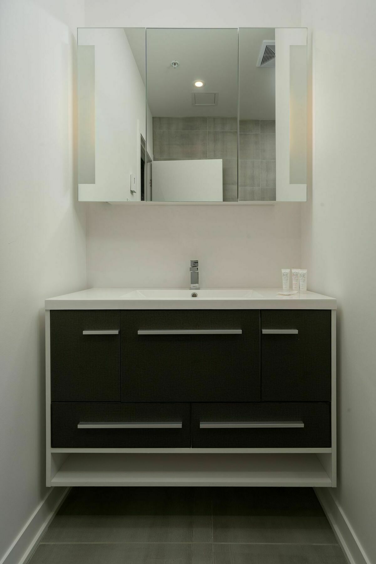 Apartamento Sleek 1br In Quartier Des Spectacles By Sonder Montreal
